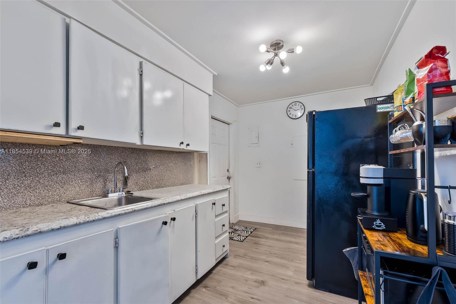 See details / sq. ft. $ 2025-08-07 0 Photo