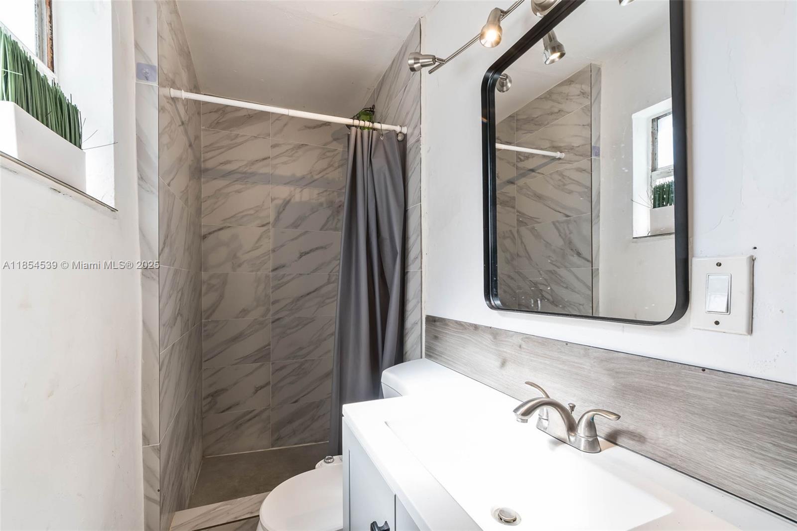 See details / sq. ft. $ 2025-08-07 0 Photo
