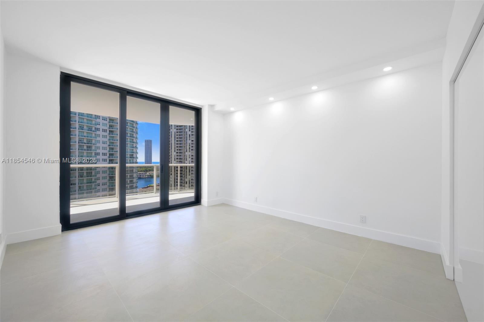 Photo of 20281 Country Club Dr  #1008, Aventura, Florida, 33180 - 