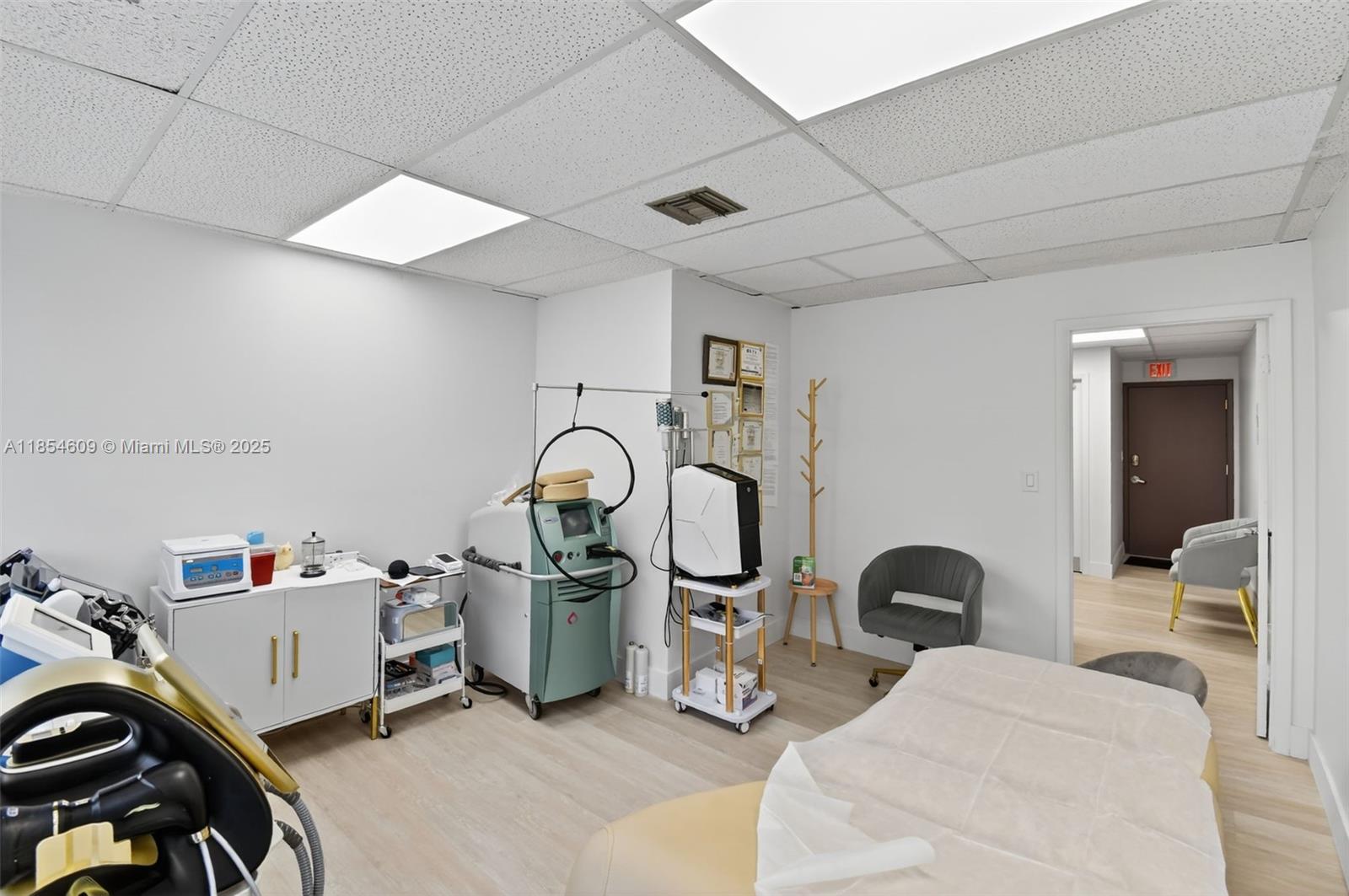 See details / sq. ft. $ 2025-08-07 0 Photo