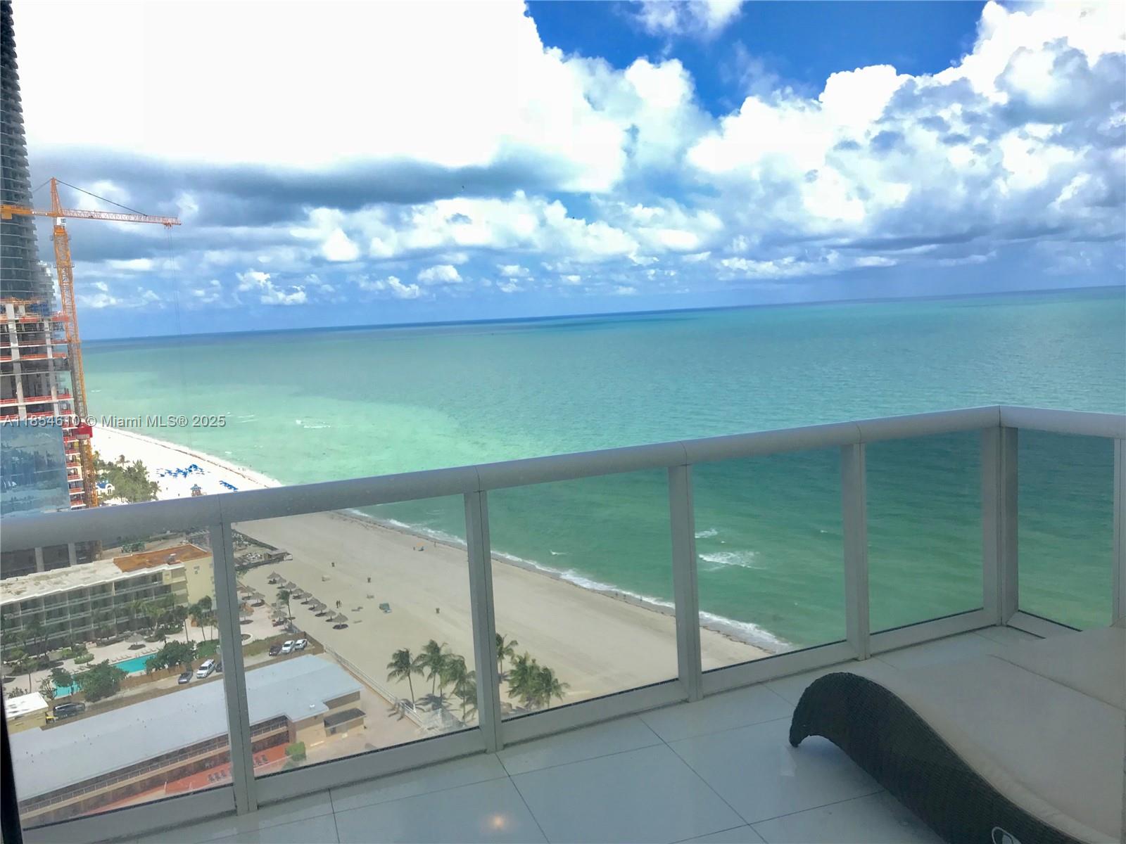 Ver detalles 3302 1 / 2 958 sq. ft. $ 2025-08-07 0 foto