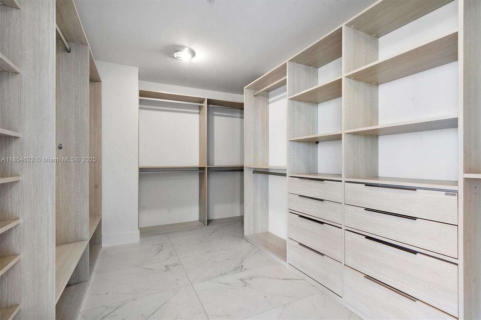 Photo of 17301 Biscayne Blvd  #1907, North Miami Beach, Florida, 33160 - 