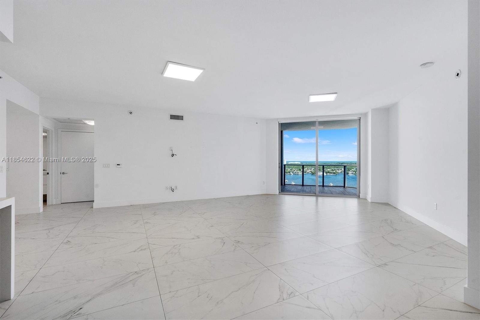 Photo of 17301 Biscayne Blvd  #1907, North Miami Beach, Florida, 33160 - 