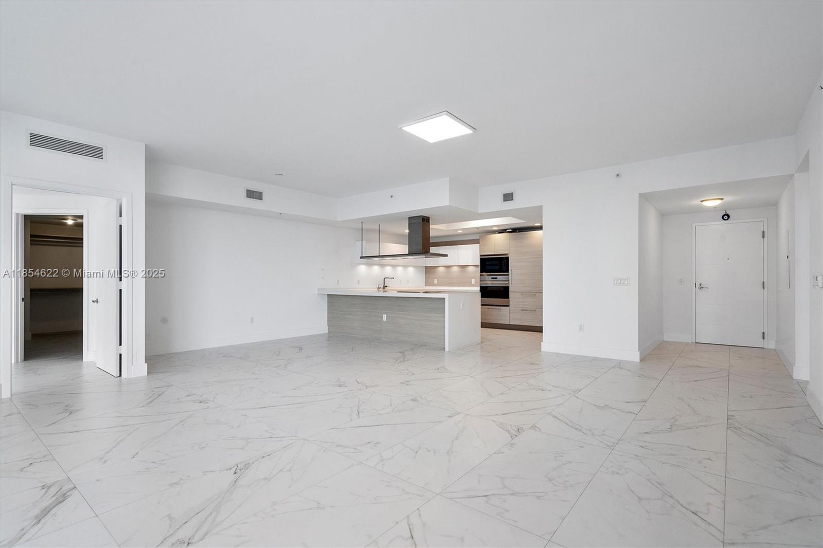 Photo of 17301 Biscayne Blvd  #1907, North Miami Beach, Florida, 33160 - 