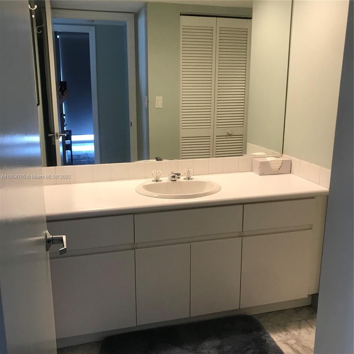 Photo of 16485 Collins Ave  #2538, Sunny Isles Beach, Florida, 33160 - Second Bathroom