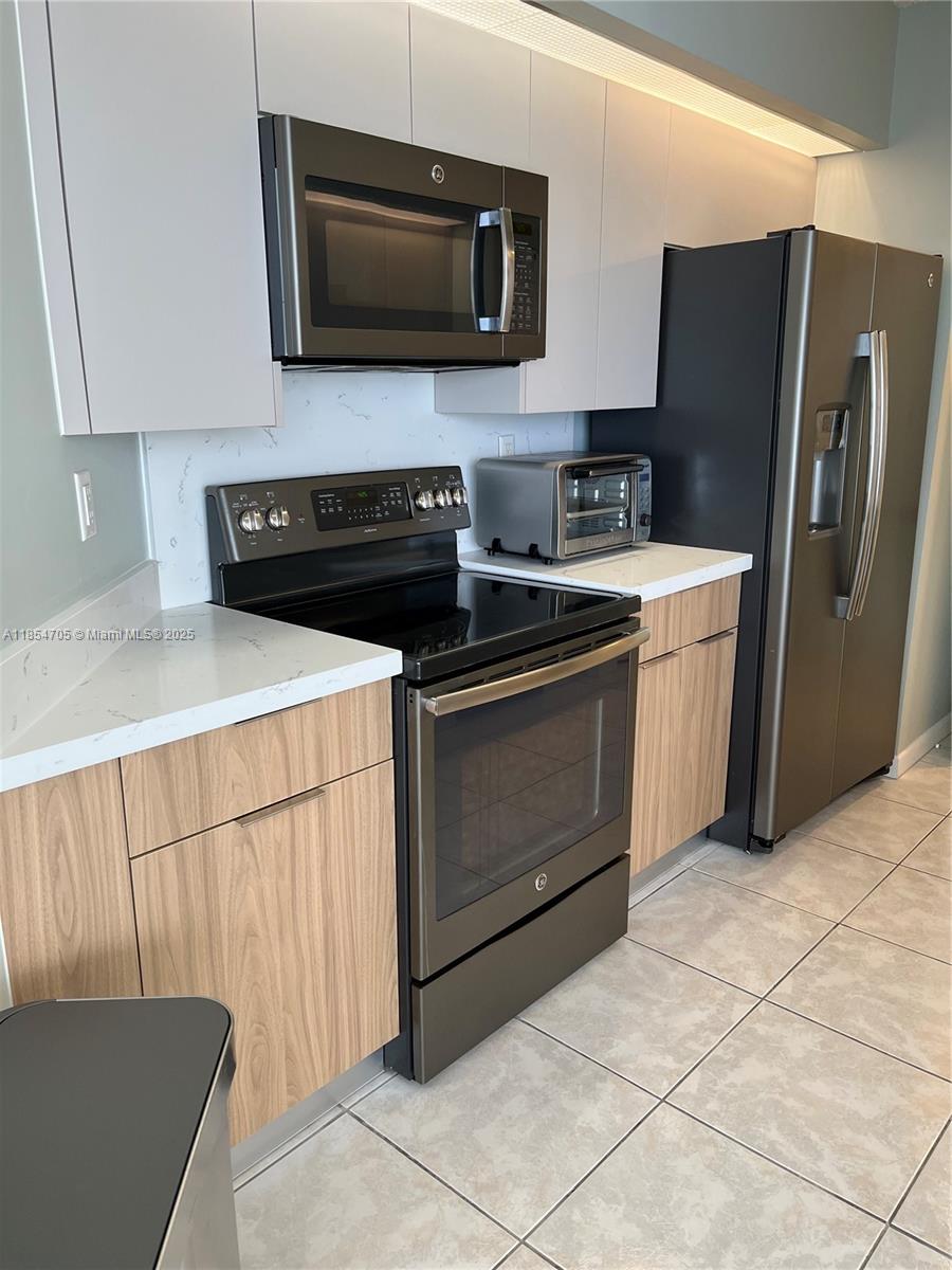 Photo of 16485 Collins Ave  #2538, Sunny Isles Beach, Florida, 33160 - Updated Kitchen