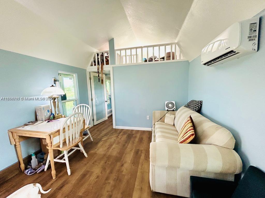 See details / sq. ft. $ 2025-08-07 0 Photo