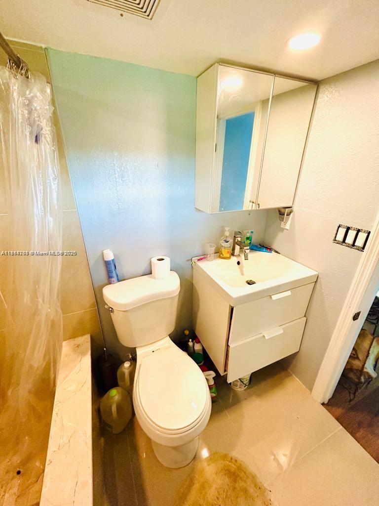 See details / sq. ft. $ 2025-08-07 0 Photo