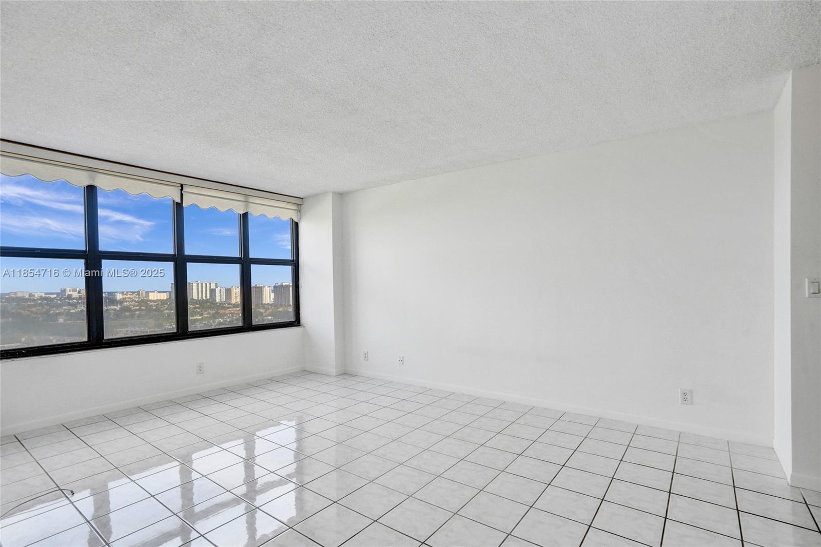 Photo of 2500 Parkview Dr  #1811, Hallandale Beach, Florida, 33009 - 