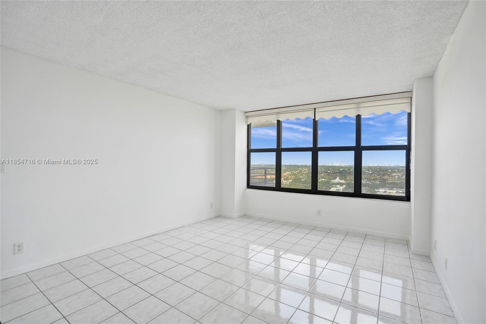 Photo of 2500 Parkview Dr  #1811, Hallandale Beach, Florida, 33009 - 