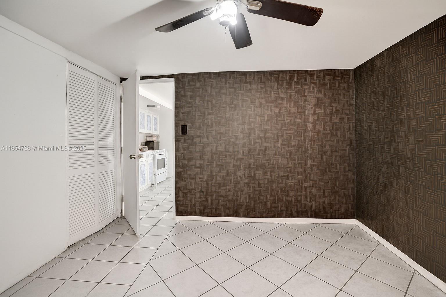 See details / 1125 sq. ft. $ 2025-08-07 0 Photo