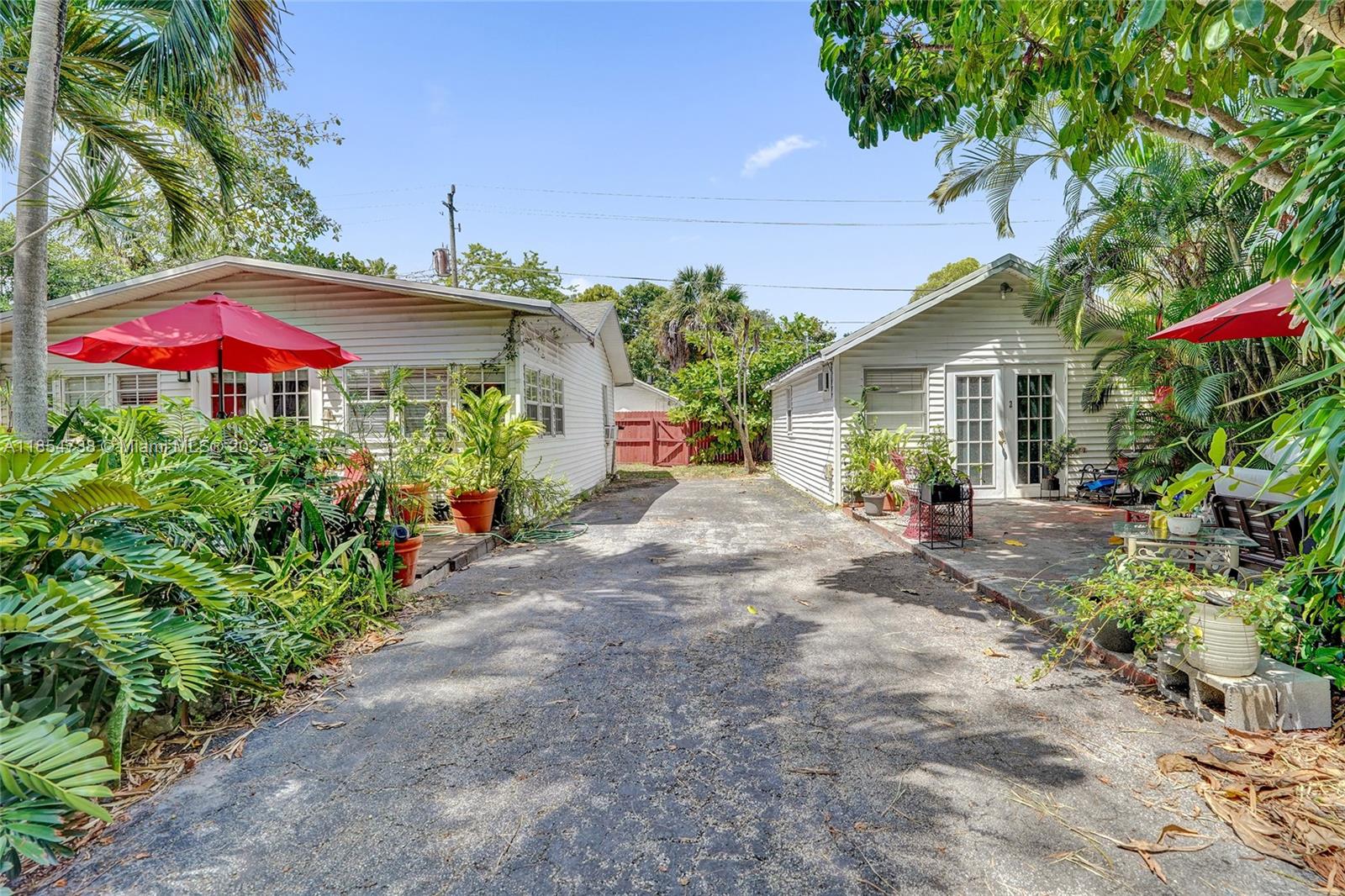 See details / 1125 sq. ft. $ 2025-08-07 0 Photo
