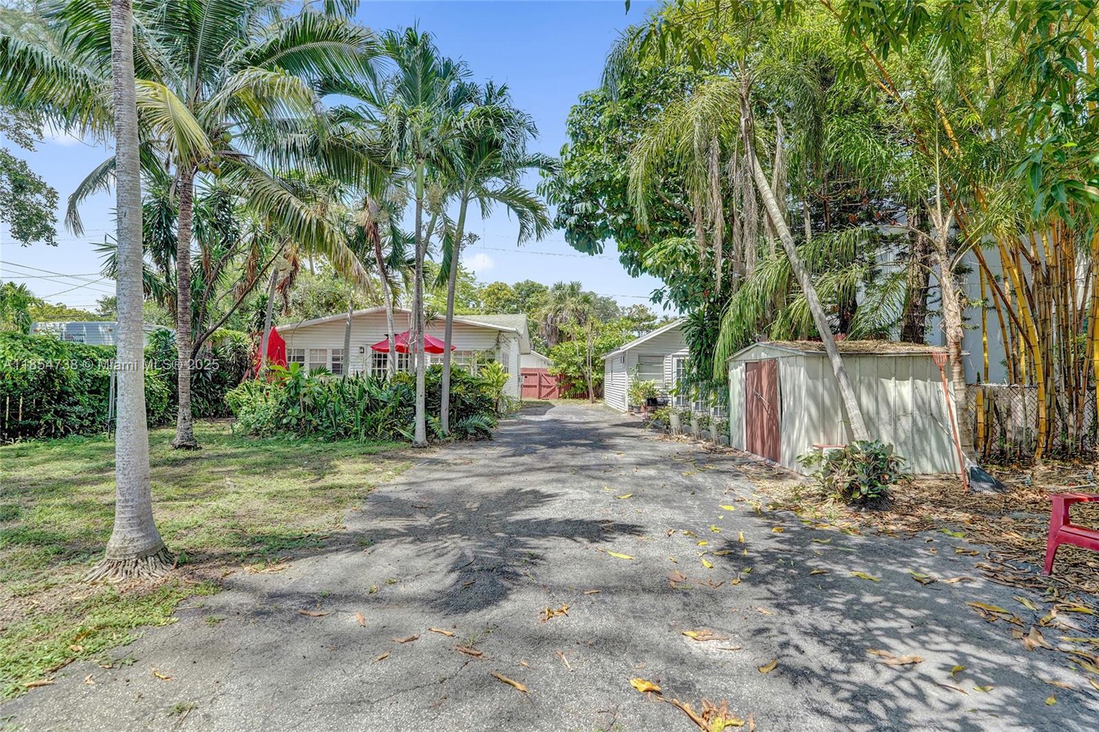 See details / 1125 sq. ft. $ 2025-08-07 0 Photo