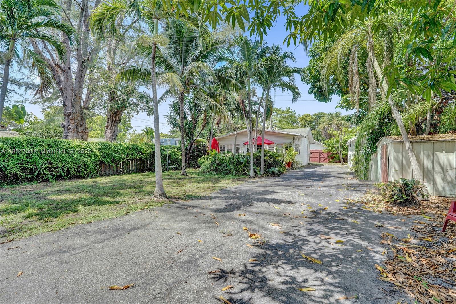 See details / 1125 sq. ft. $ 2025-08-07 0 Photo