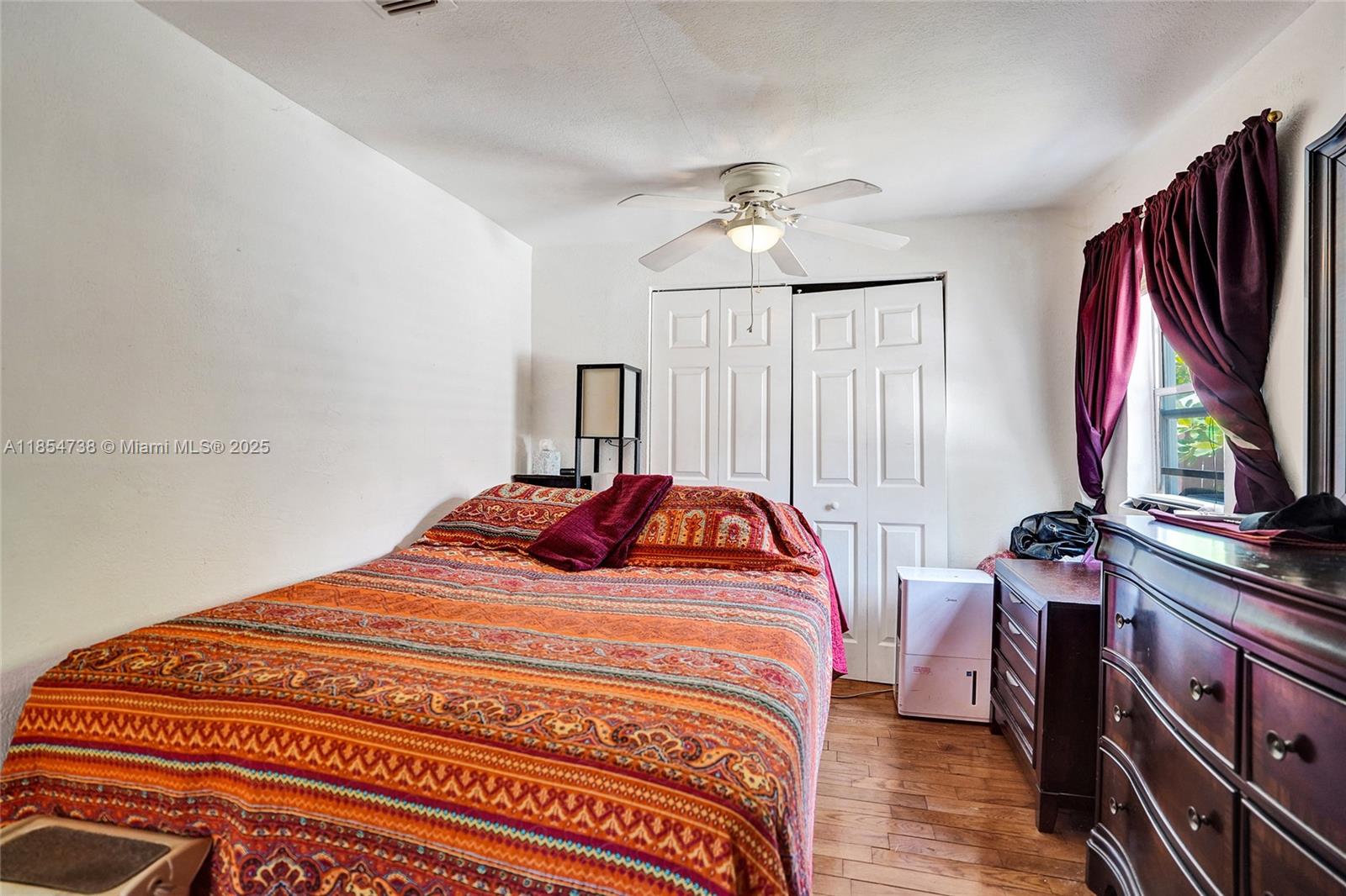 See details / 1125 sq. ft. $ 2025-08-07 0 Photo