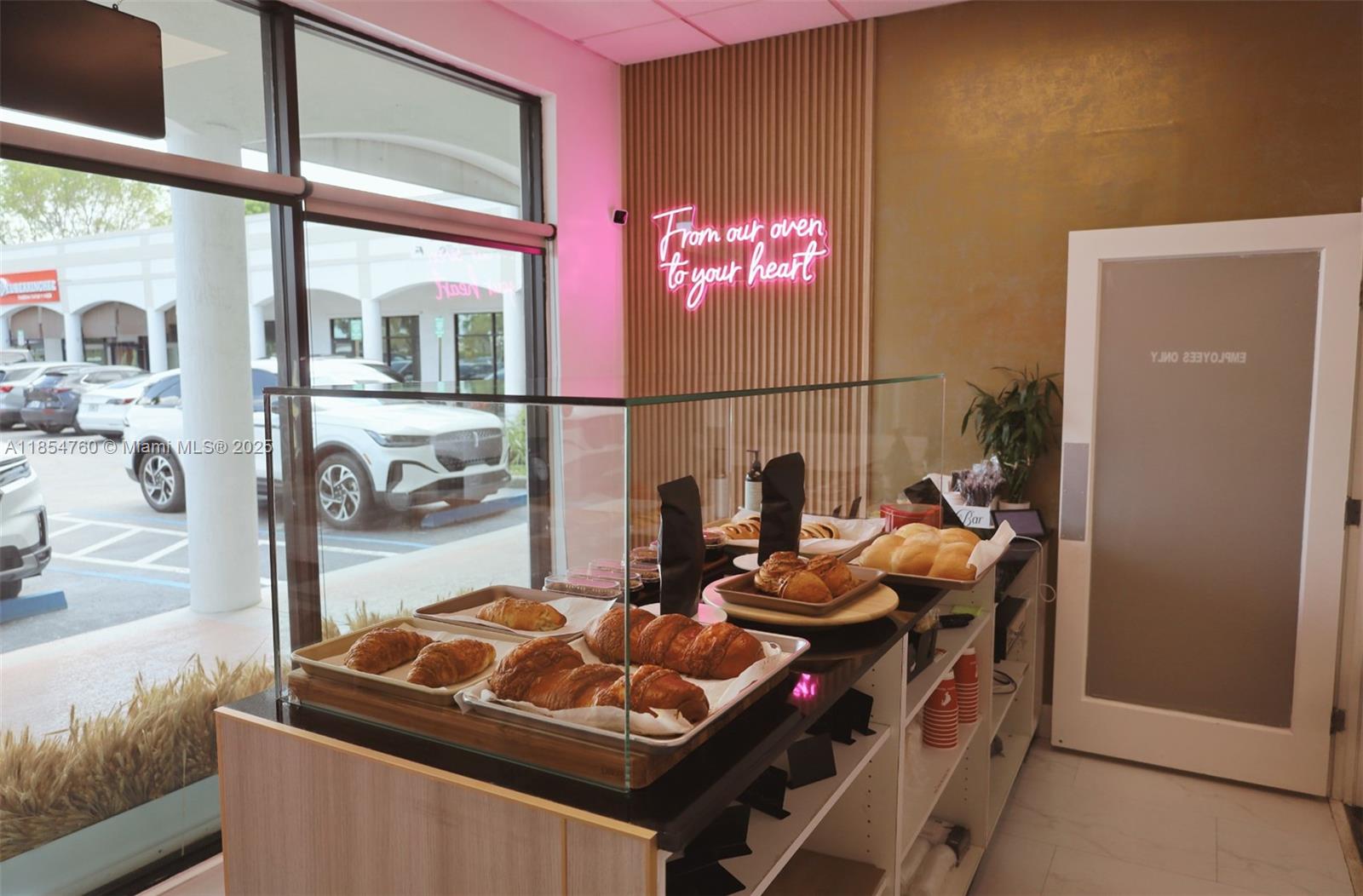 105  /   sq. ft. $ 2025-08-09 0 foto