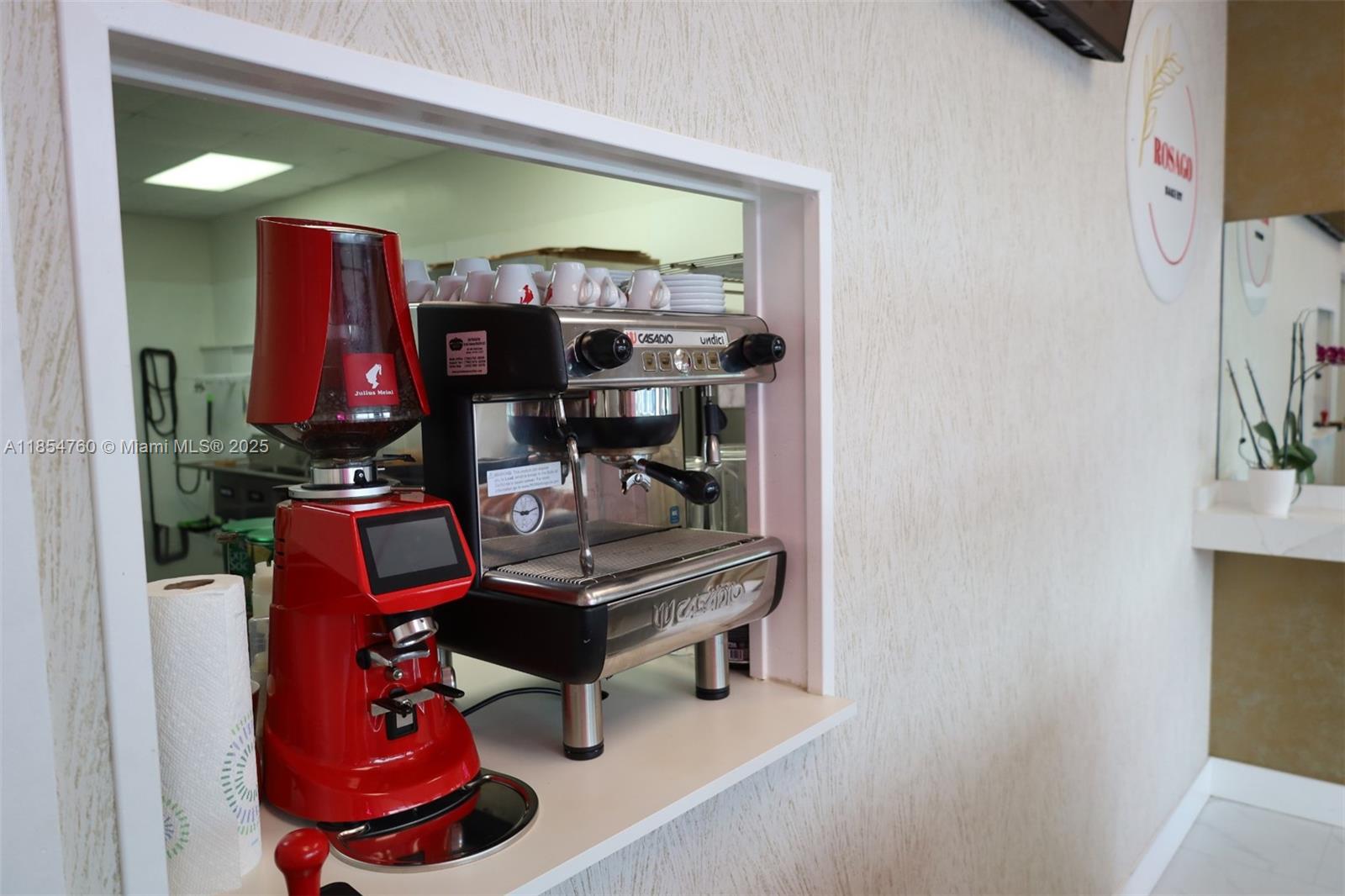 105  /   sq. ft. $ 2025-08-09 0 foto