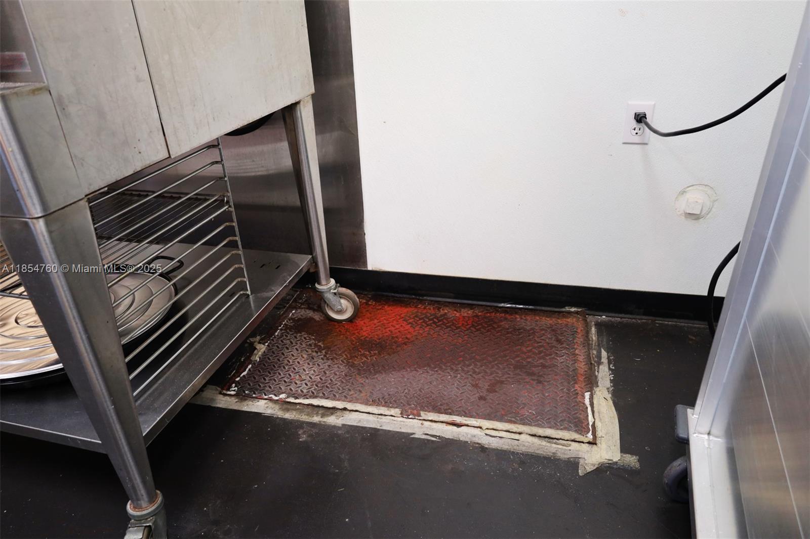 105  /   sq. ft. $ 2025-08-09 0 foto