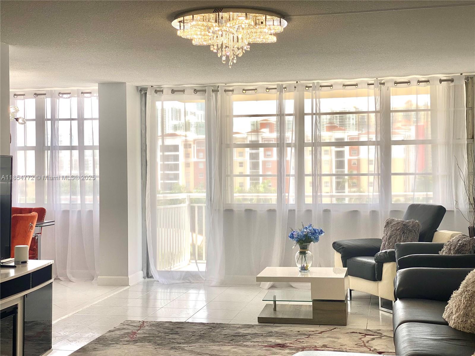 See details 615 1 / 2 943 sq. ft. $ 2025-08-07 0 Photo