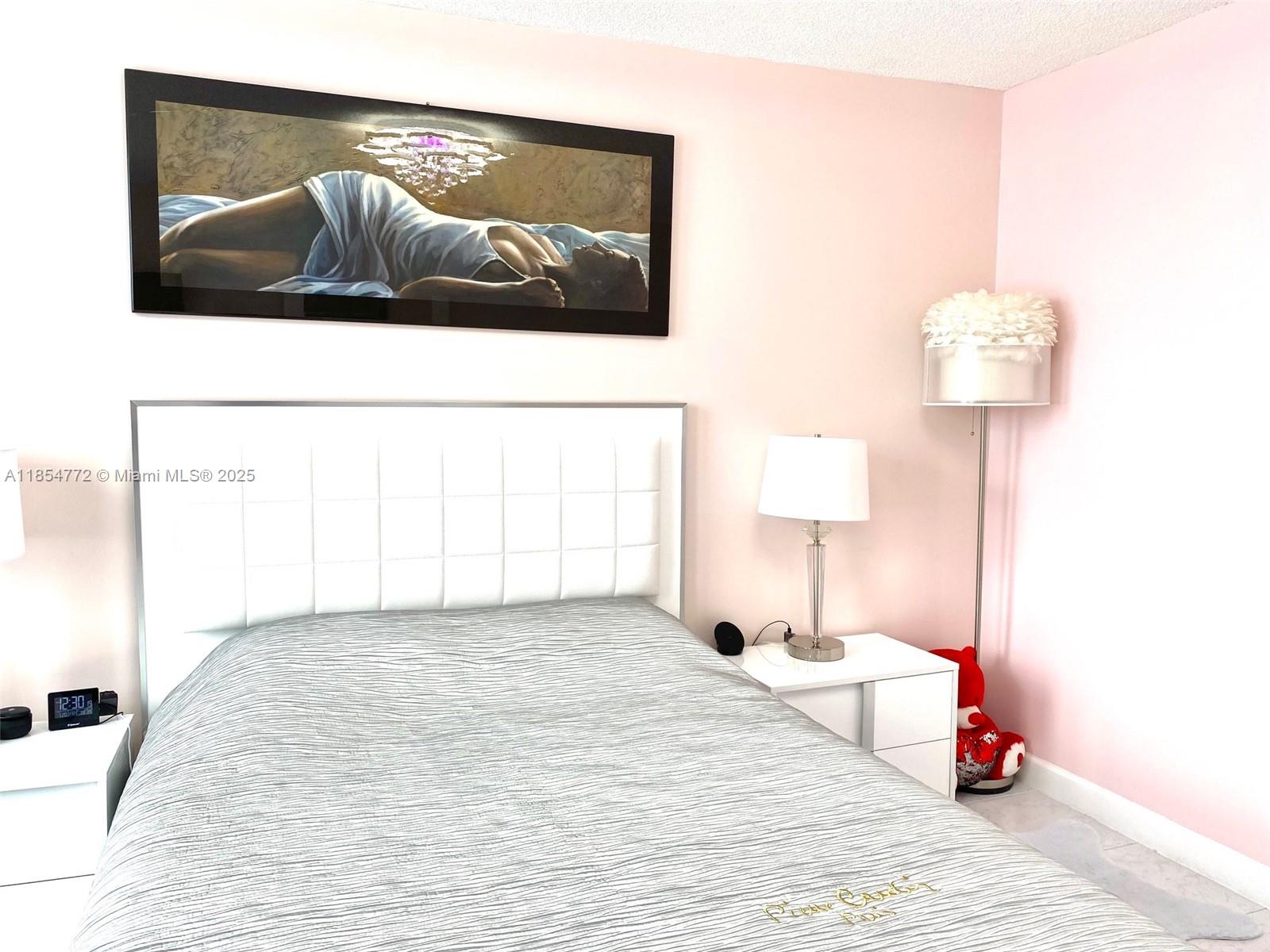 See details 615 1 / 2 943 sq. ft. $ 2025-08-07 0 Photo