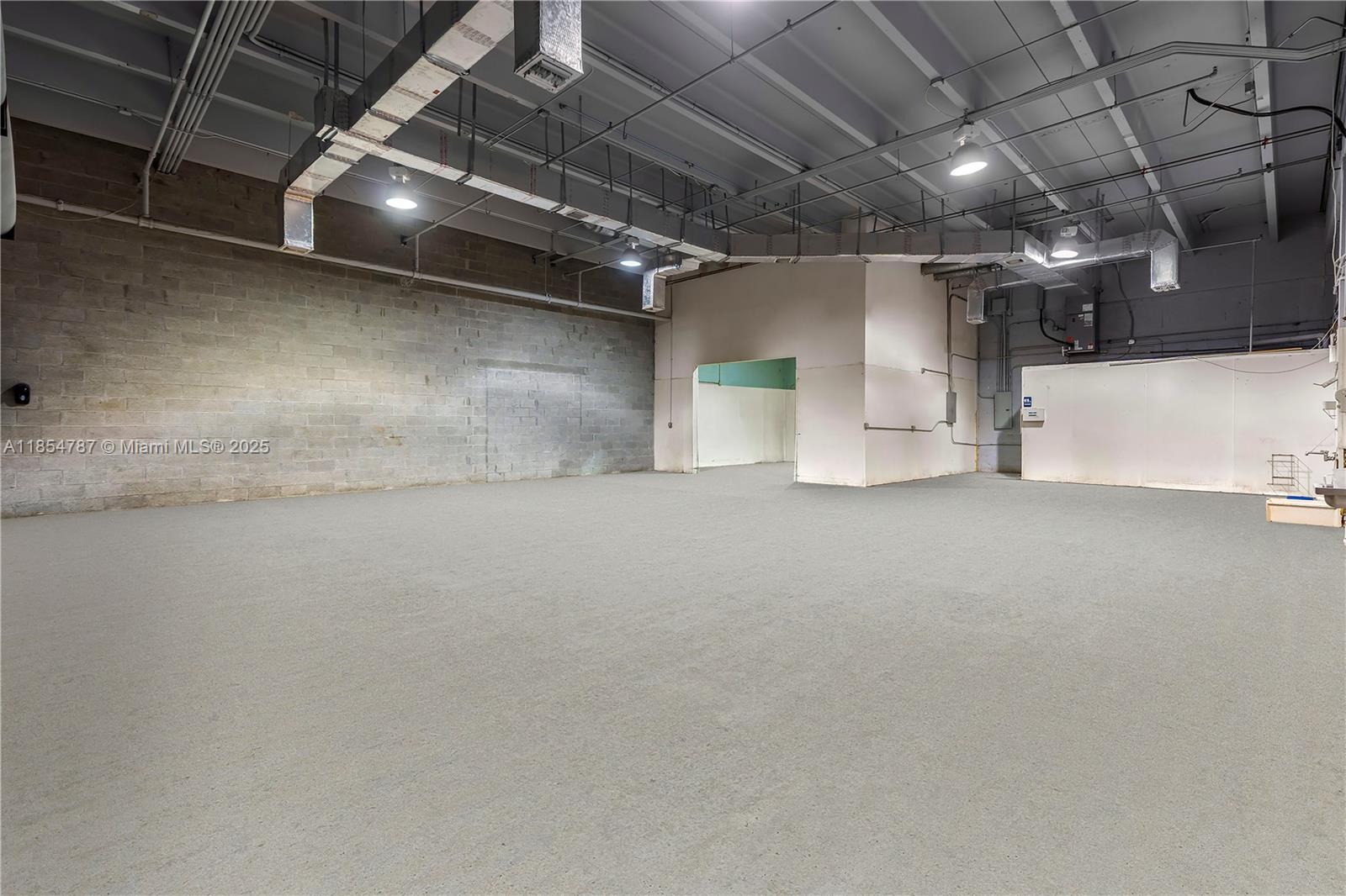 See details 438486 / sq. ft. $ 2025-08-07 0 Photo