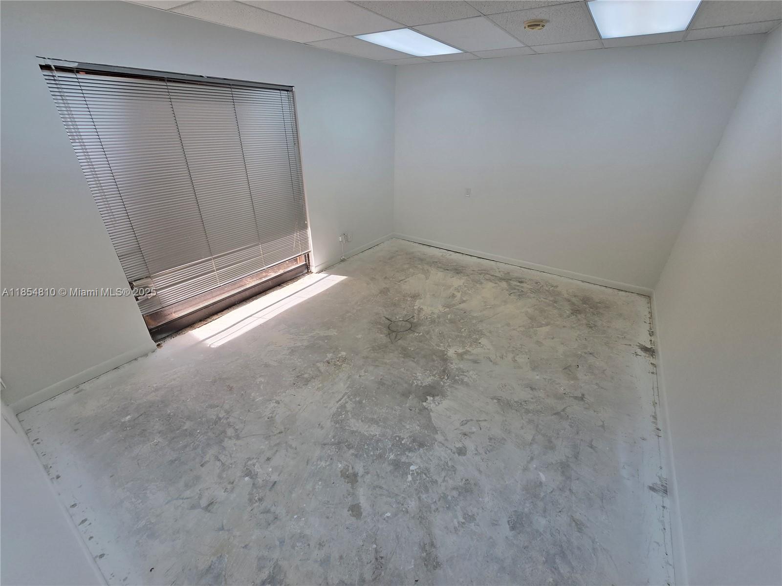 See details 10 & 101 / sq. ft. $ 2025-08-07 0 Photo