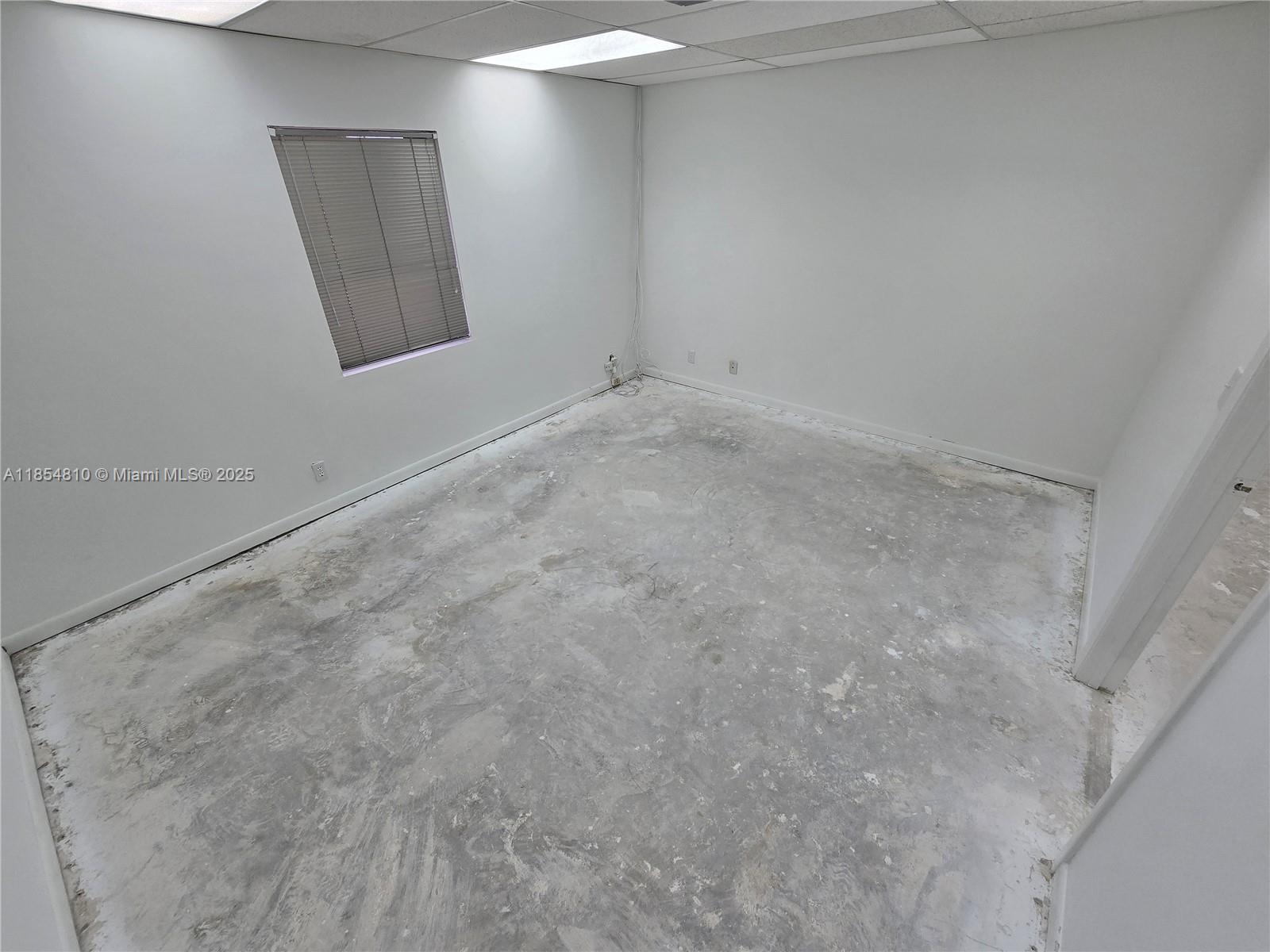 See details 10 & 101 / sq. ft. $ 2025-08-07 0 Photo