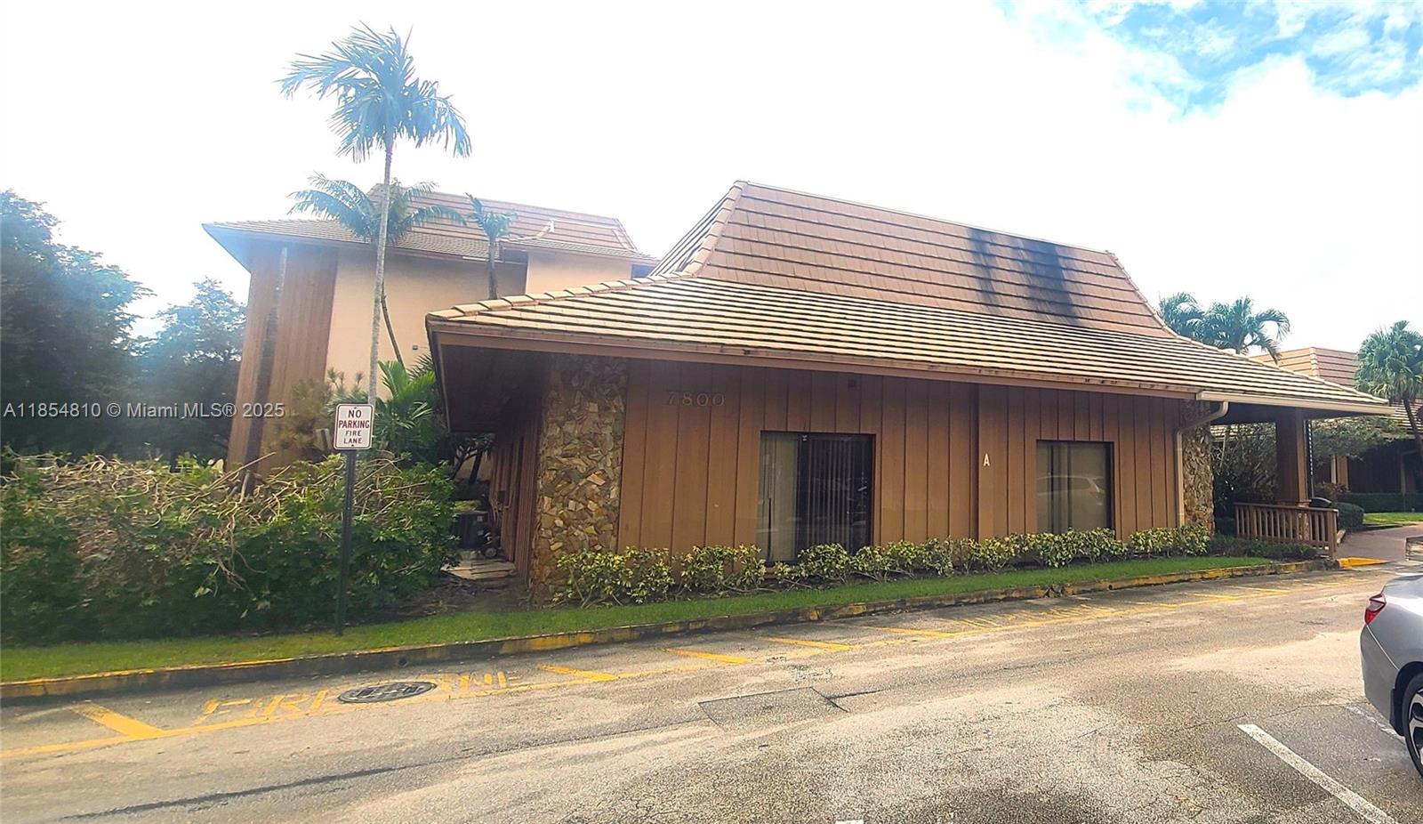 See details 10 & 101 / sq. ft. $ 2025-08-07 0 Photo