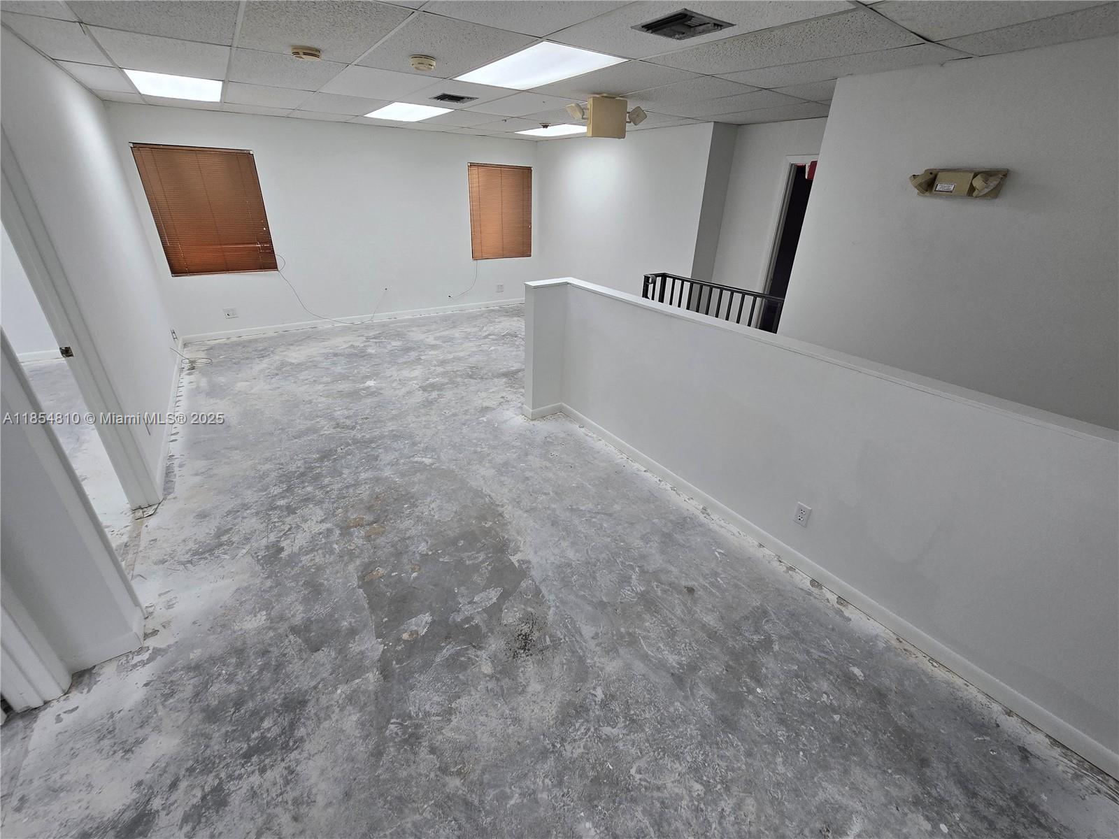 See details 10 & 101 / sq. ft. $ 2025-08-07 0 Photo