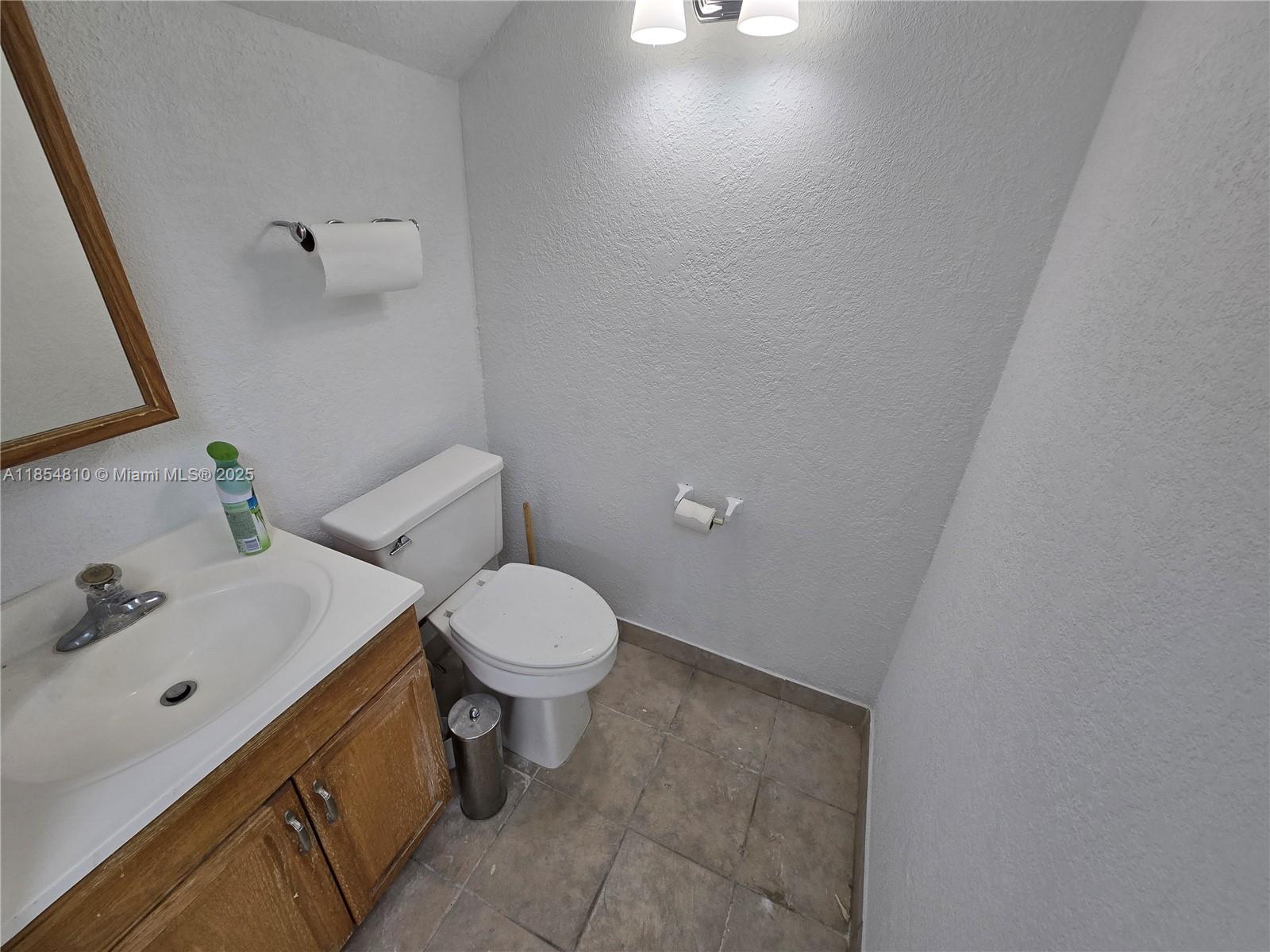 See details 10 & 101 / sq. ft. $ 2025-08-07 0 Photo