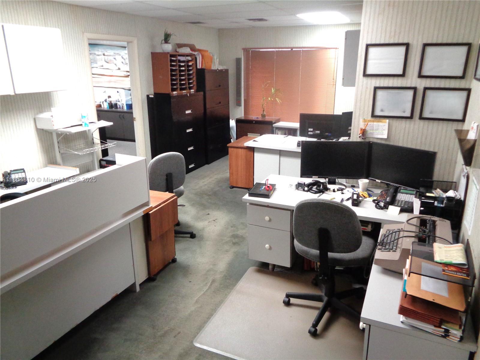 See details 10 & 101 / sq. ft. $ 2025-08-07 0 Photo