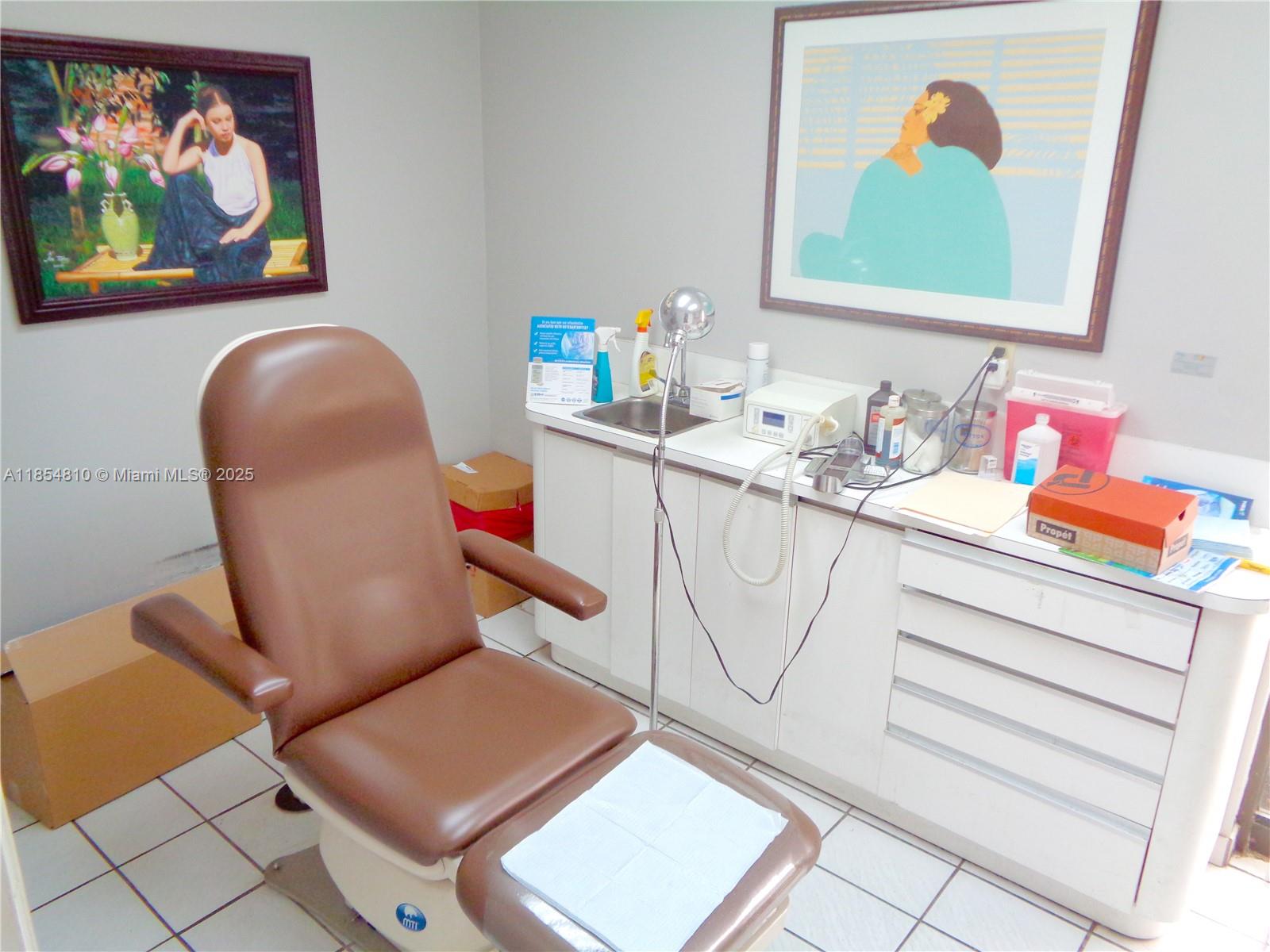 See details 10 & 101 / sq. ft. $ 2025-08-07 0 Photo