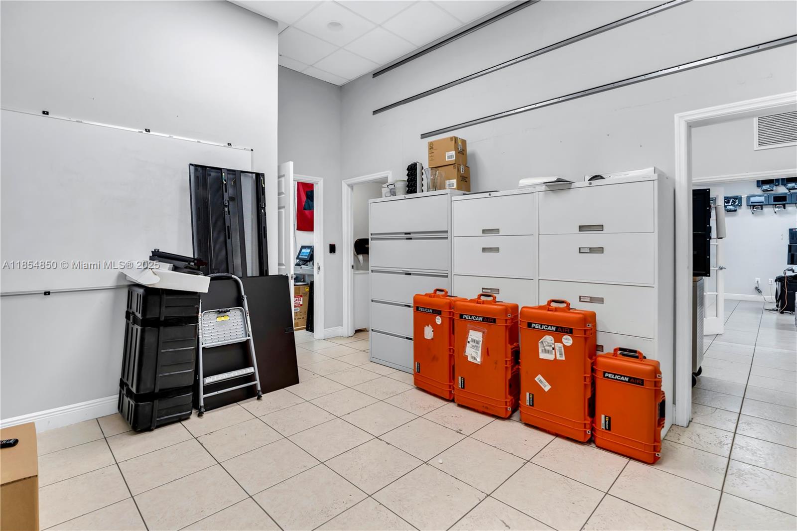 See details 438890 / sq. ft. $ 2025-08-07 0 Photo