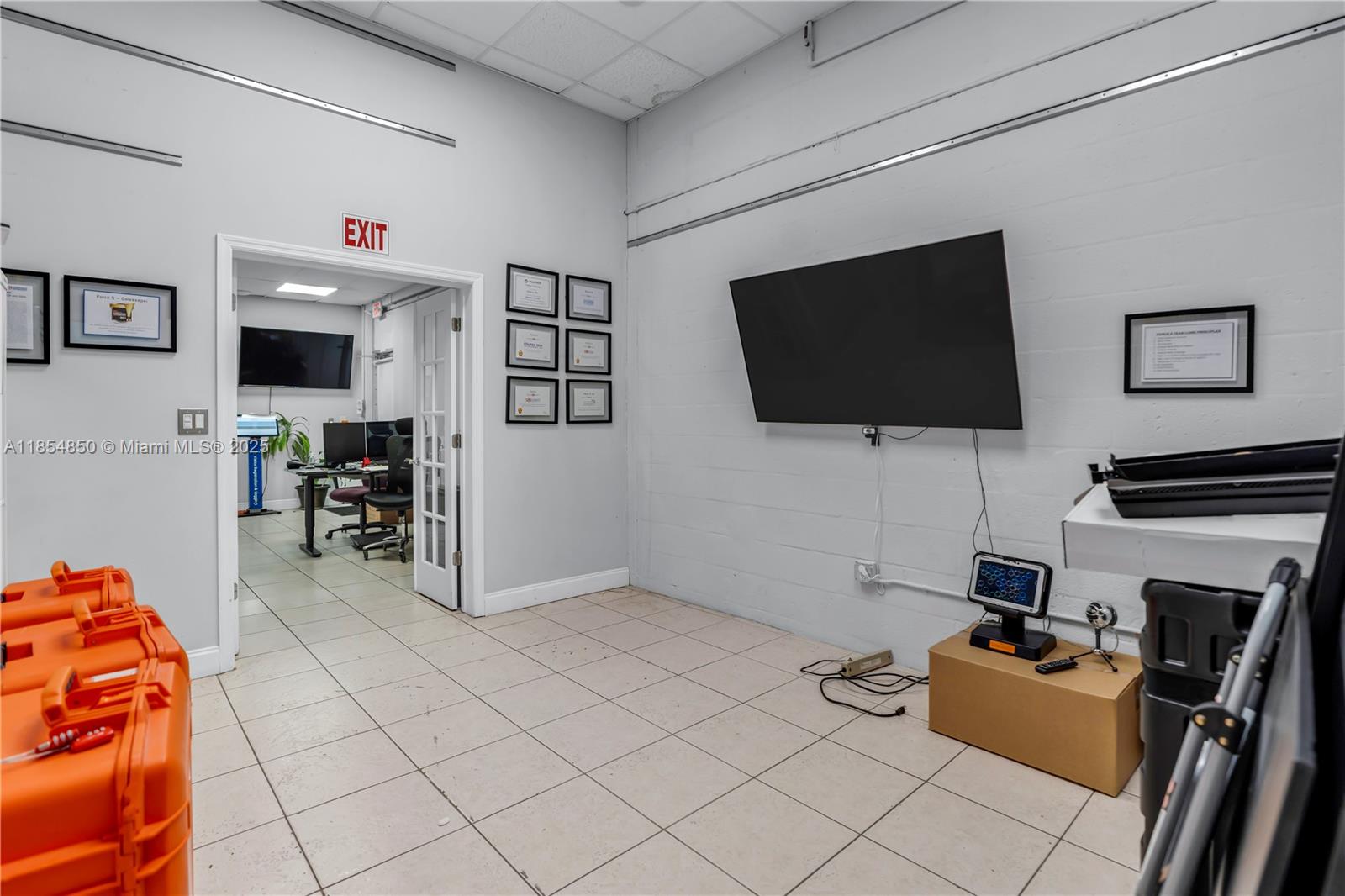 See details 438890 / sq. ft. $ 2025-08-07 0 Photo