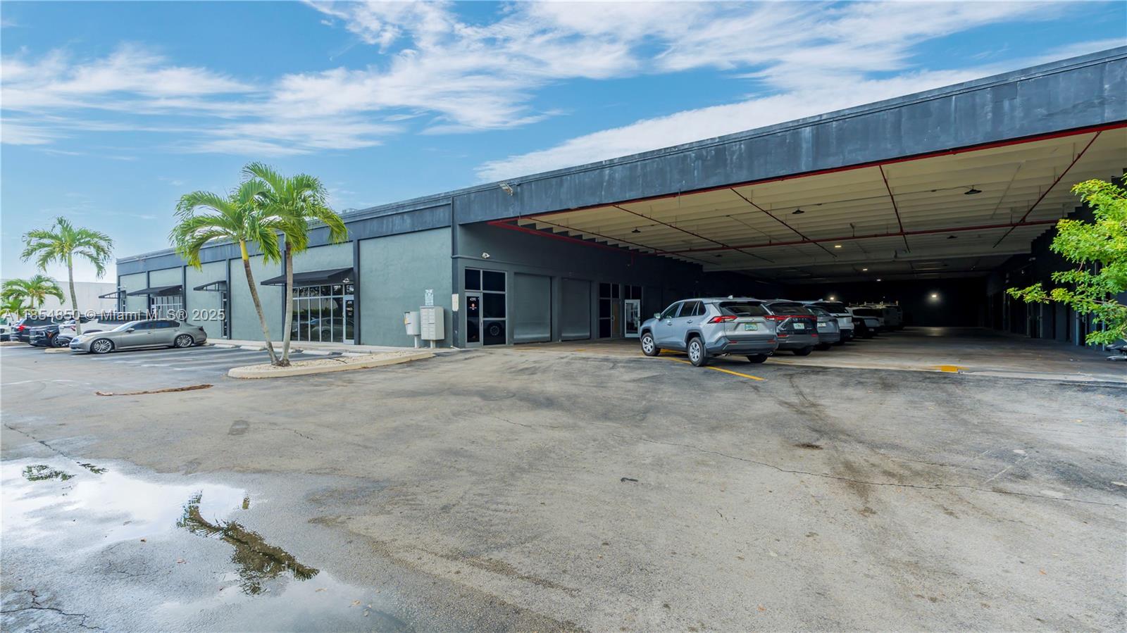 See details 438890 / sq. ft. $ 2025-08-07 0 Photo