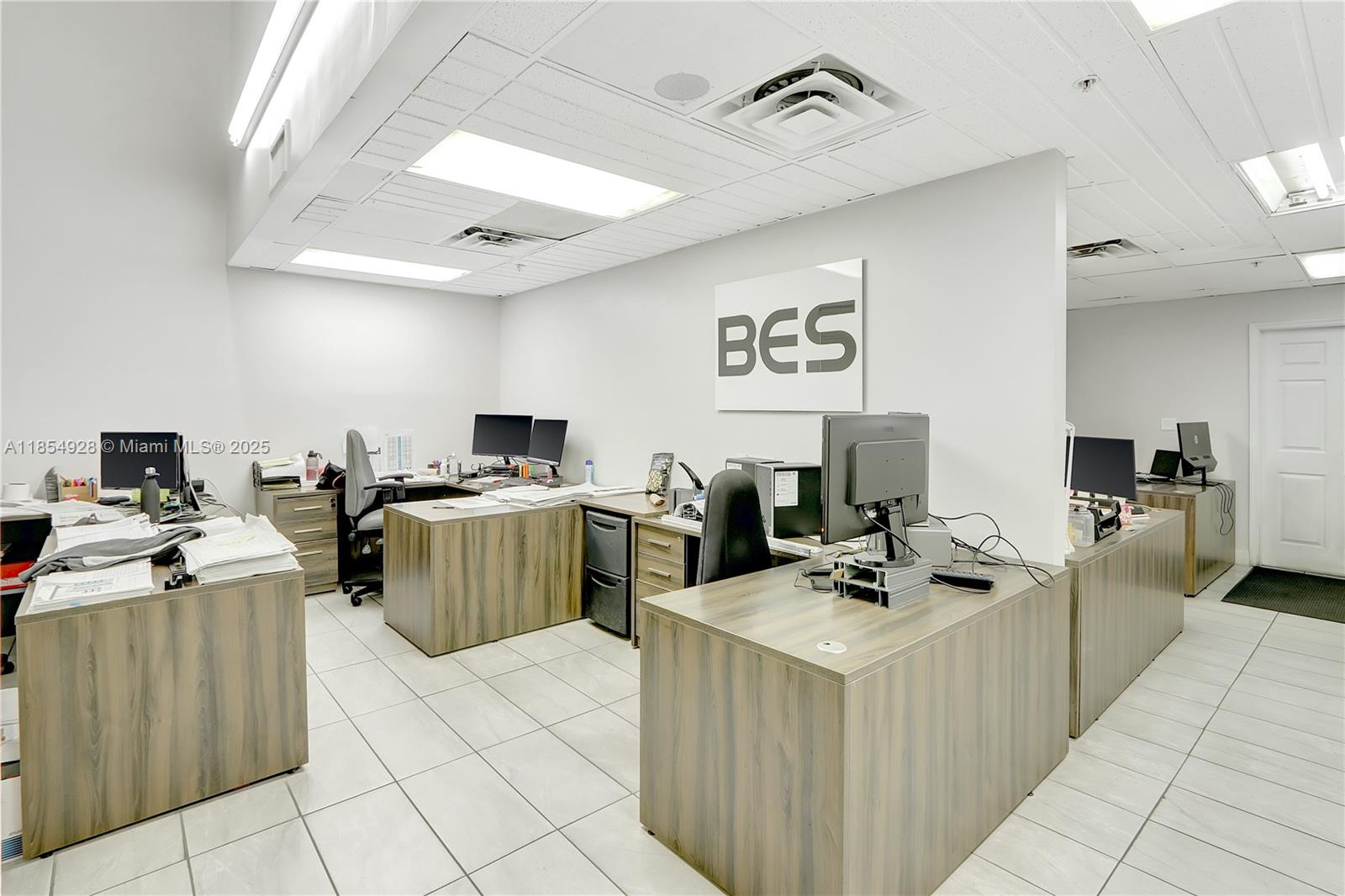 See details / sq. ft. $ 2025-08-07 0 Photo