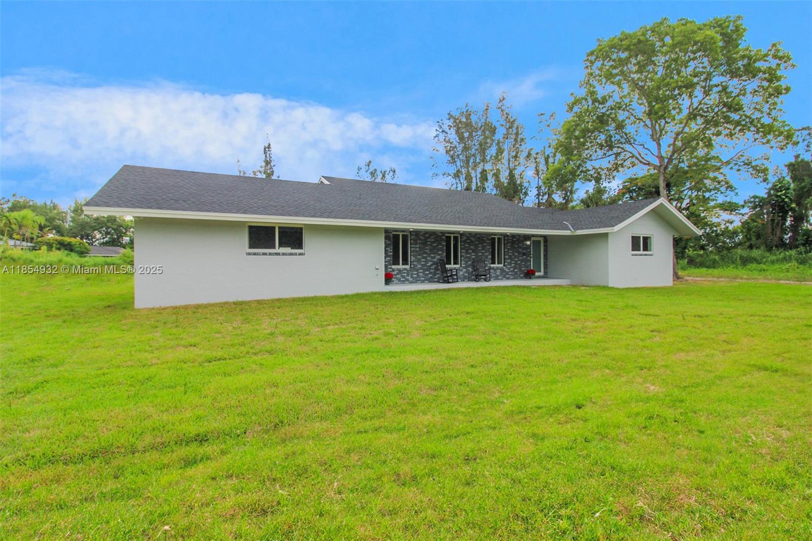 See details / sq. ft. $ 2025-08-07 0 Photo