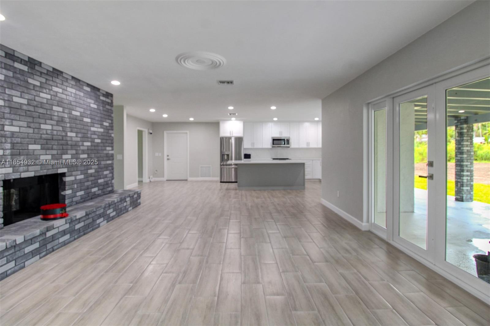 See details / sq. ft. $ 2025-08-07 0 Photo