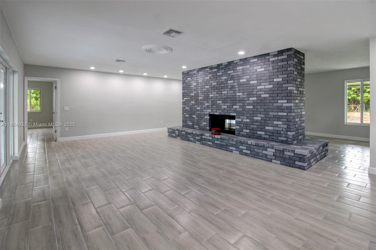 See details / sq. ft. $ 2025-08-07 0 Photo