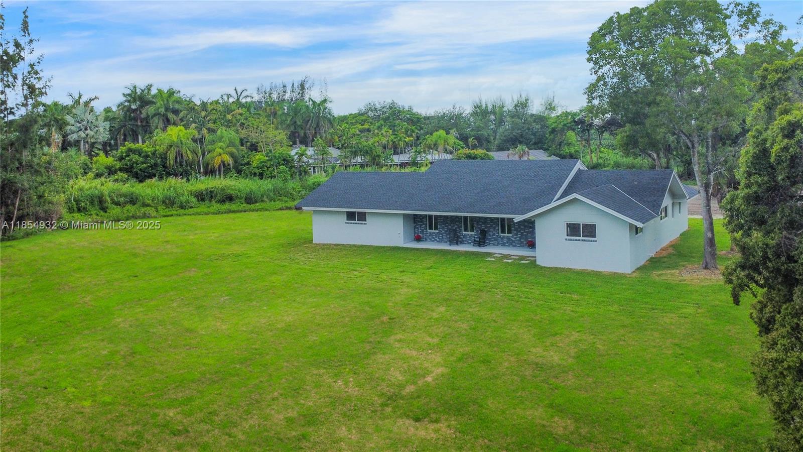 See details / sq. ft. $ 2025-08-07 0 Photo