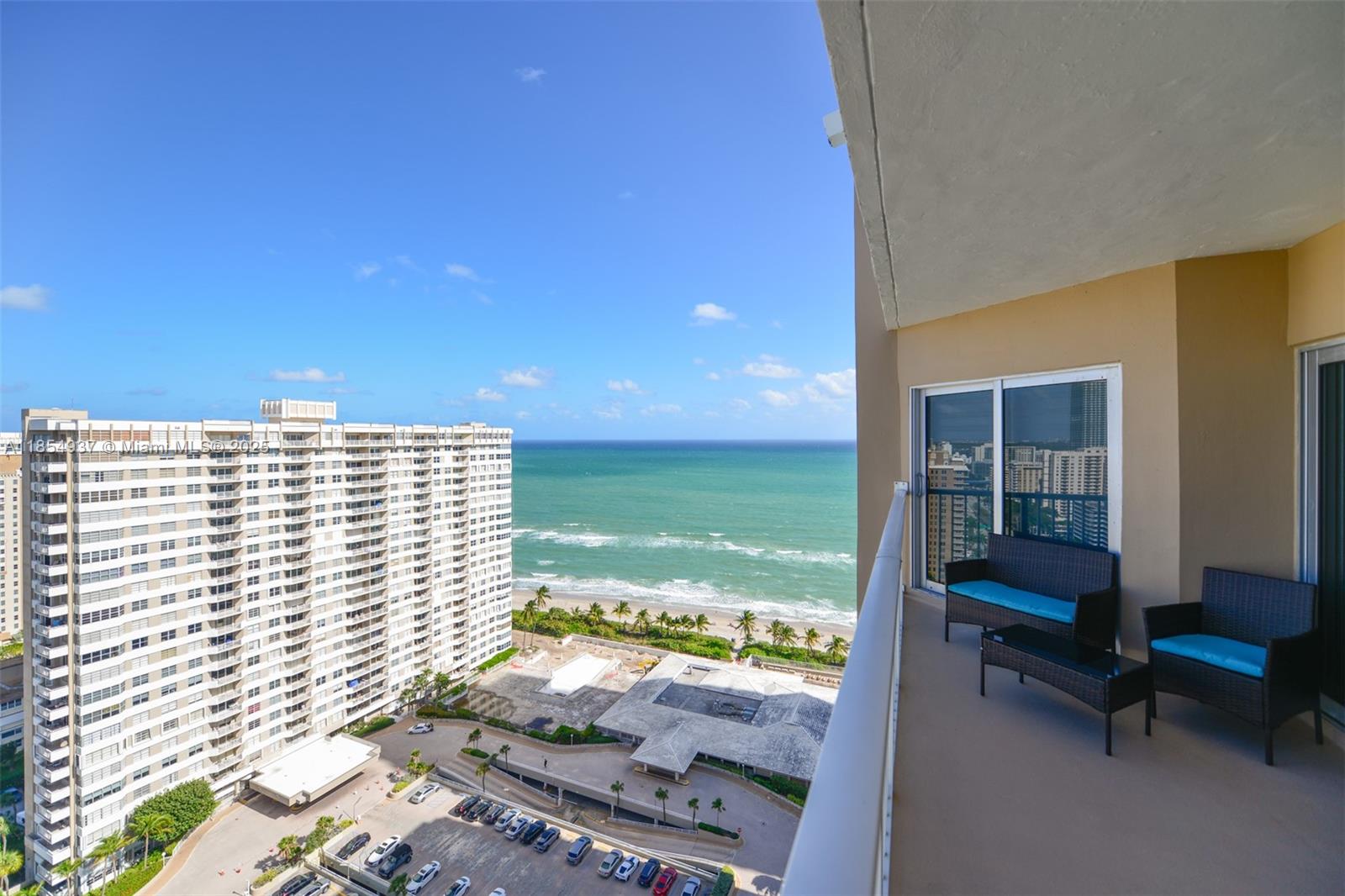 See details PHM 1 / 2 870 sq. ft. $ 2025-08-07 0 Photo