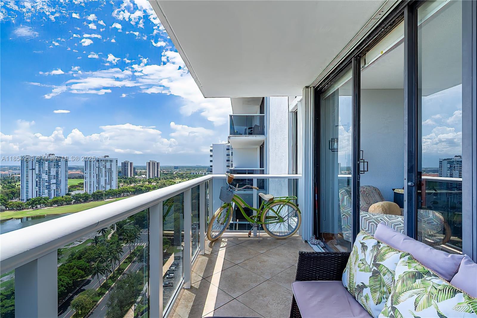 Photo of 3675 Country Club Dr  #2404, Aventura, Florida, 33180 - 