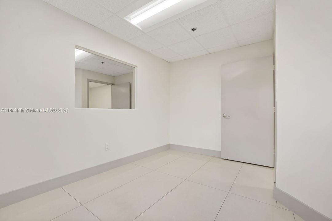 See details 2051 / sq. ft. $ 2025-08-22 0 Photo