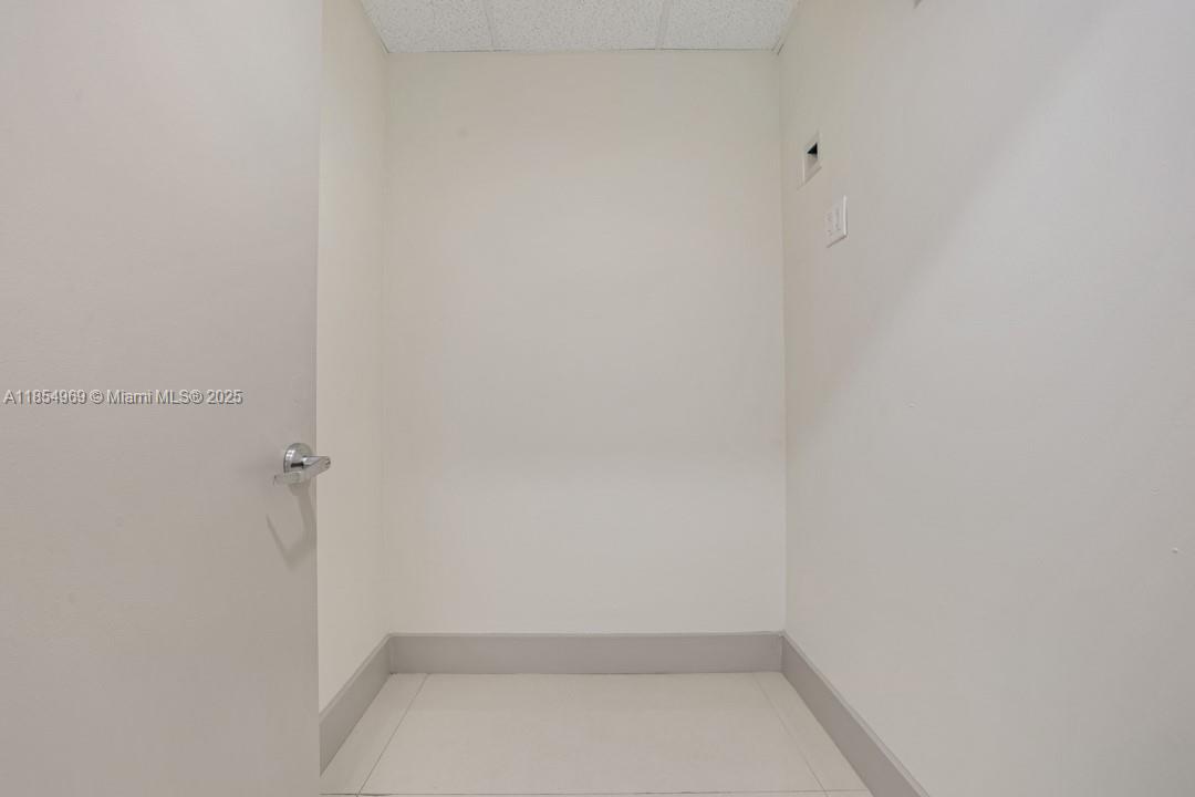 See details 2051 / sq. ft. $ 2025-08-22 0 Photo