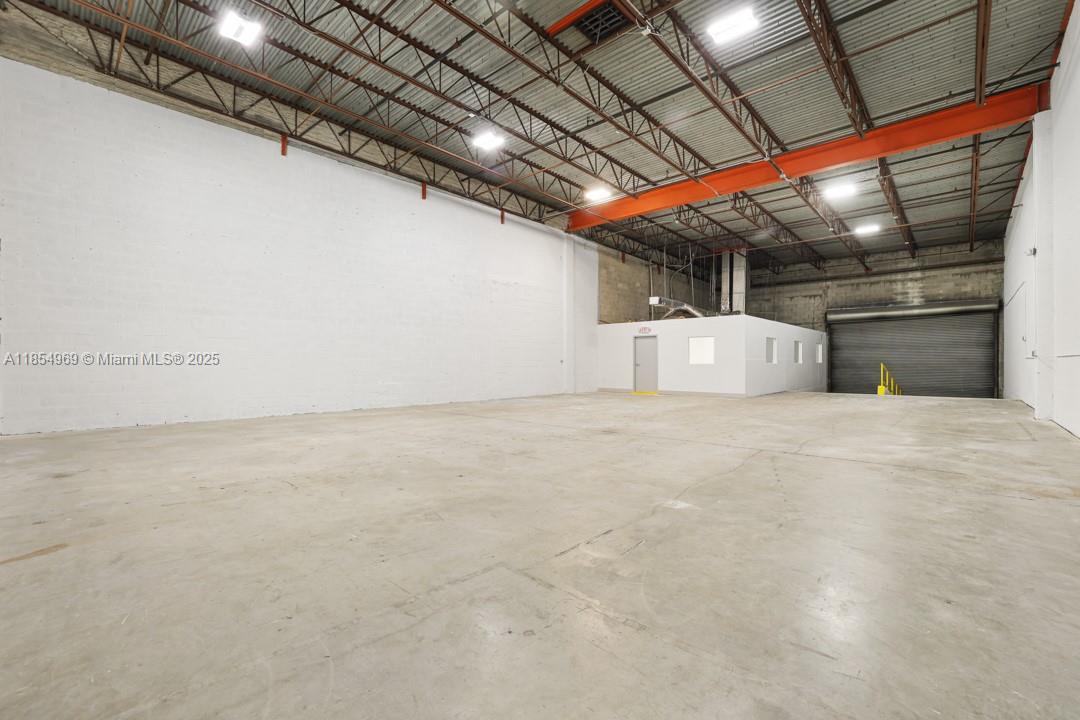 See details 2051 / sq. ft. $ 2025-08-22 0 Photo