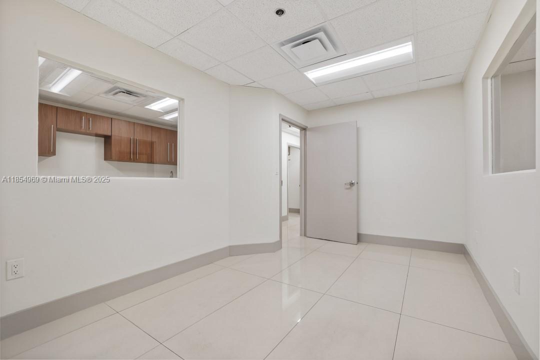 See details 2051 / sq. ft. $ 2025-08-22 0 Photo