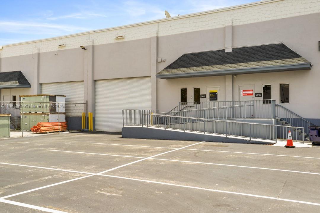 See details 2051 / sq. ft. $ 2025-08-22 0 Photo