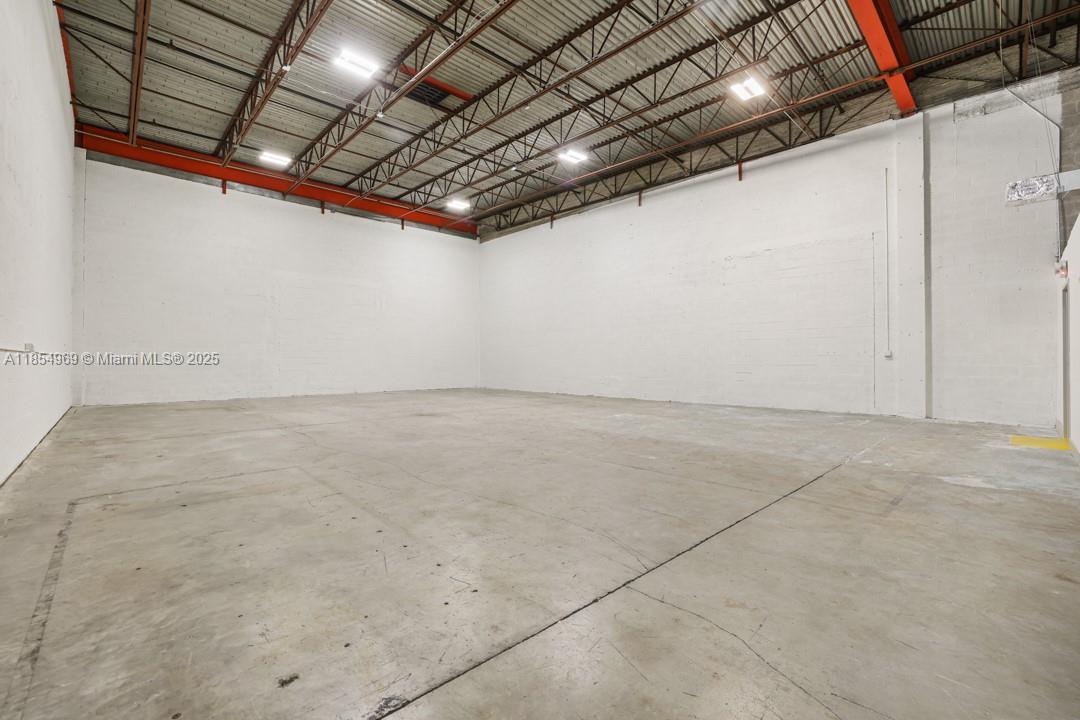 See details 2051 / sq. ft. $ 2025-08-22 0 Photo