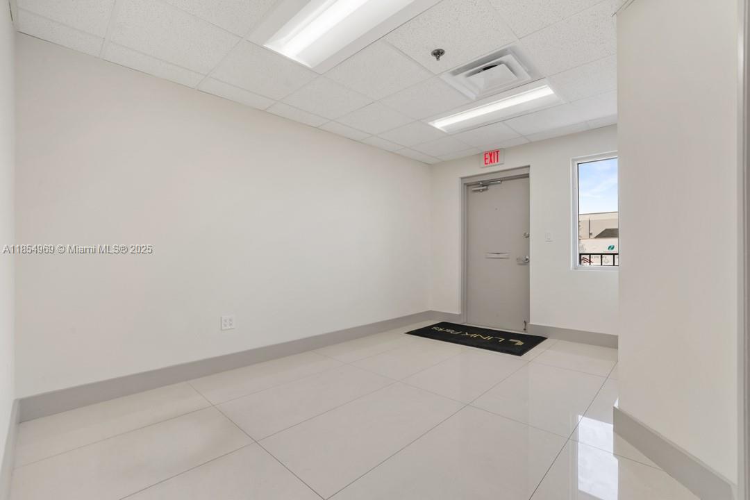 See details 2051 / sq. ft. $ 2025-08-22 0 Photo
