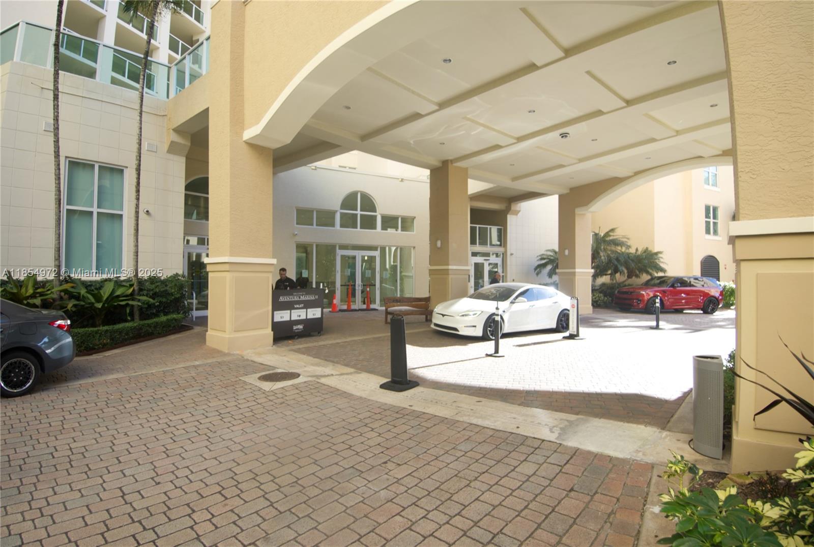 Photo of 3330 190th St  #1316, Aventura, Florida, 33180 - 